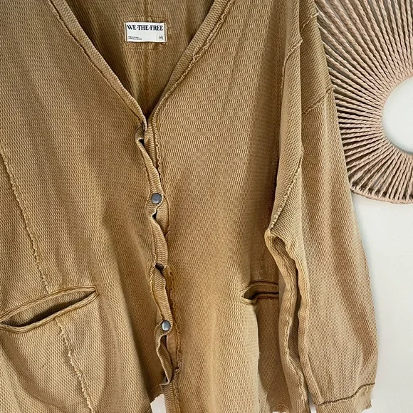 We The Free Camel Button-Up Cardigan Oversized Womens M - Picture 3 of 5